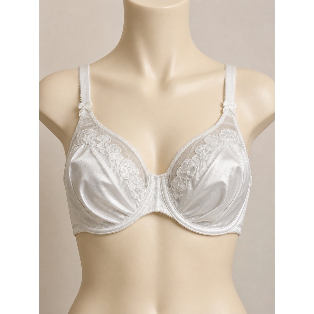 Bali 34DD Vintage Bra White Satin Lace NOS Deadstock 1980s NWT